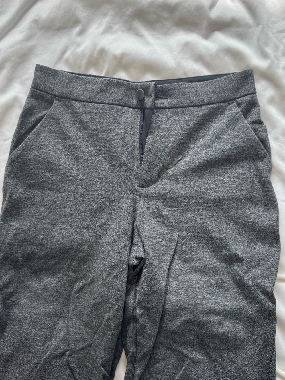 Lululemon City Trek Trouser II *28"
Heathered Black